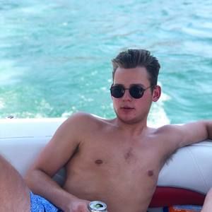 Meet your Posher, Conner